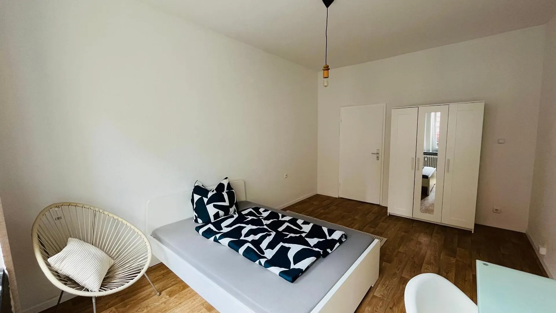 Privatzimmer Zum Wohlfuehlen Nahe Marienplatz Stuttgart 0*,